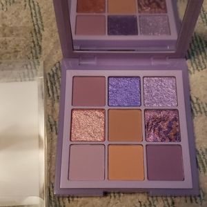 Eyeshadow palette